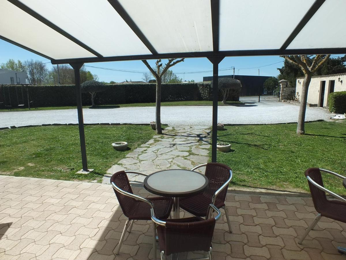 Logis Hotel Restaurant Le Clos Saint Loup Bram Exterior foto